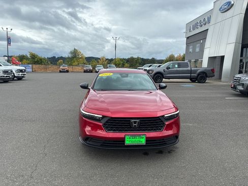 Used 2024 Honda Accord Sport image 9