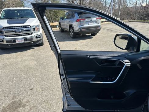 Used 2024 Toyota RAV4 LE AWD/4WD image 26