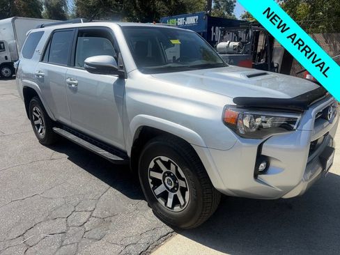 Used 2023 Toyota 4Runner TRD Off-Road Premium w/ Off Road Premium Plus Package AWD/4WD image 2