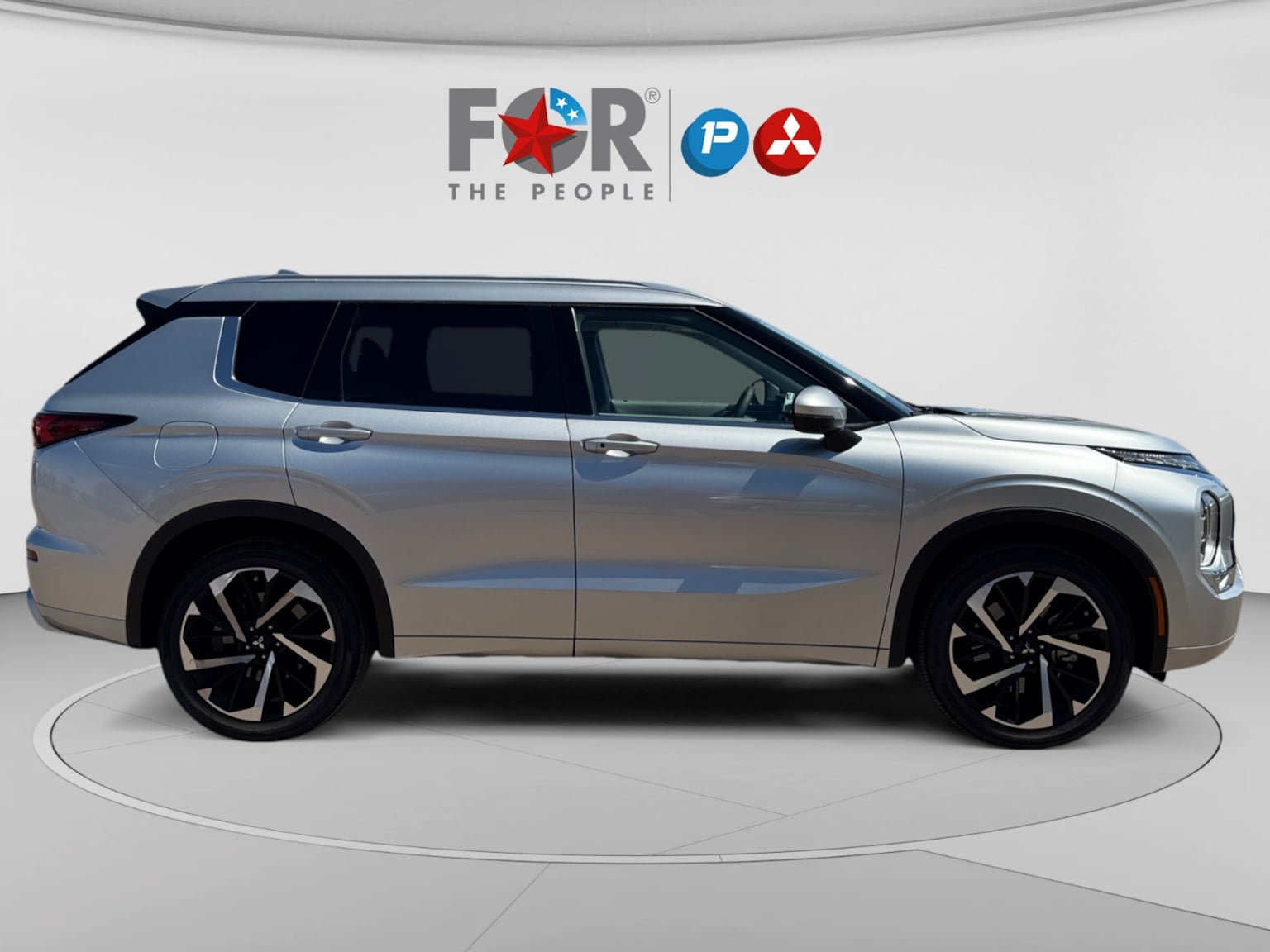 Used 2023 Mitsubishi Outlander SEL FWD image 6