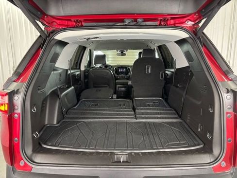 Used 2019 Chevrolet Traverse LT w/ LPO, Floor Liner Package image 11