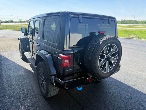 Used 2024 Jeep Wrangler High Altitude AWD/4WD image 6