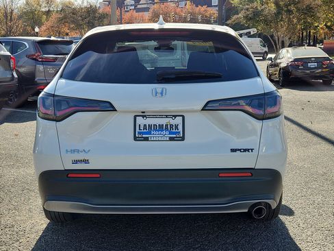 Used 2024 Honda HR-V Sport image 5