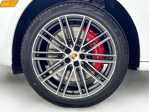 New 2026 Porsche Macan GTS image 33