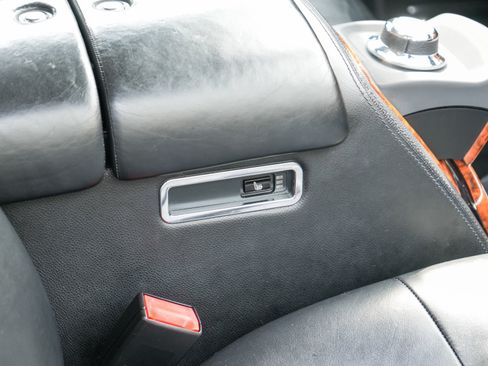 Used 2005 Rolls-Royce Phantom Sedan RWD image 29