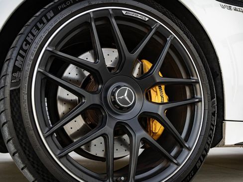 Used 2019 Mercedes-Benz AMG GT 63 S w/ Driver Assistance Package image 8