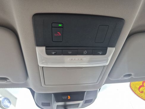 Used 2023 Nissan Rogue SV image 34