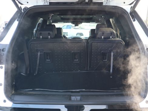 Used 2024 Chevrolet Traverse Premier w/ Redline Edition image 39