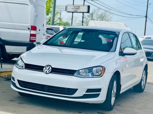 Used 2017 Volkswagen Golf Wolfsburg Edition image 3