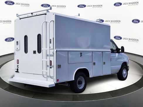 New 2026 Ford E-350 and Econoline 350 Super Duty w/ Power Equipment Group RWD image 5