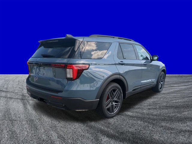 New 2026 Ford Explorer ST-Line w/ ST-Line Street Pack RWD image 4