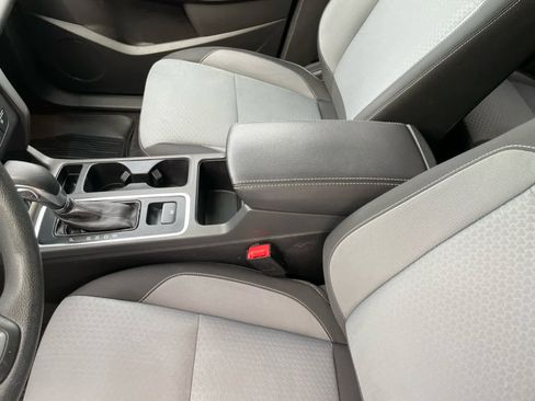 Used 2018 Ford Escape SE w/ Ford Safe & Smart Package image 26