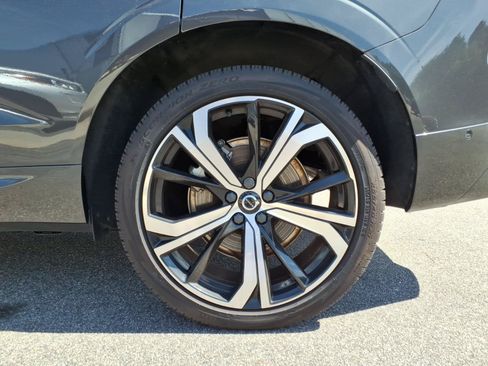 Certified 2024 Volvo XC60 T8 Ultimate w/ Protection Package Premier AWD/4WD image 22