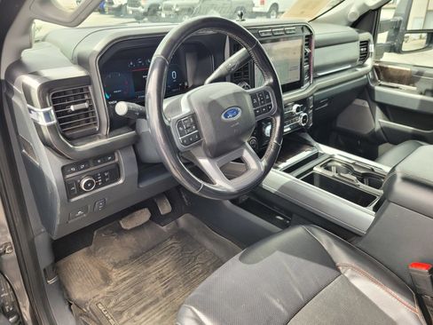 Used 2023 Ford F250 Lariat w/ Lariat Ultimate Package AWD/4WD image 14