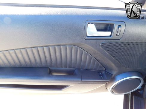 Used 2012 Ford Mustang Shelby GT500 w/ SVT Performance Pkg image 16