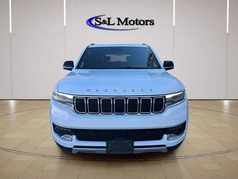 Certified 2024 Jeep Wagoneer L Series II w/ Flexible Seating Group AWD/4WD image 2