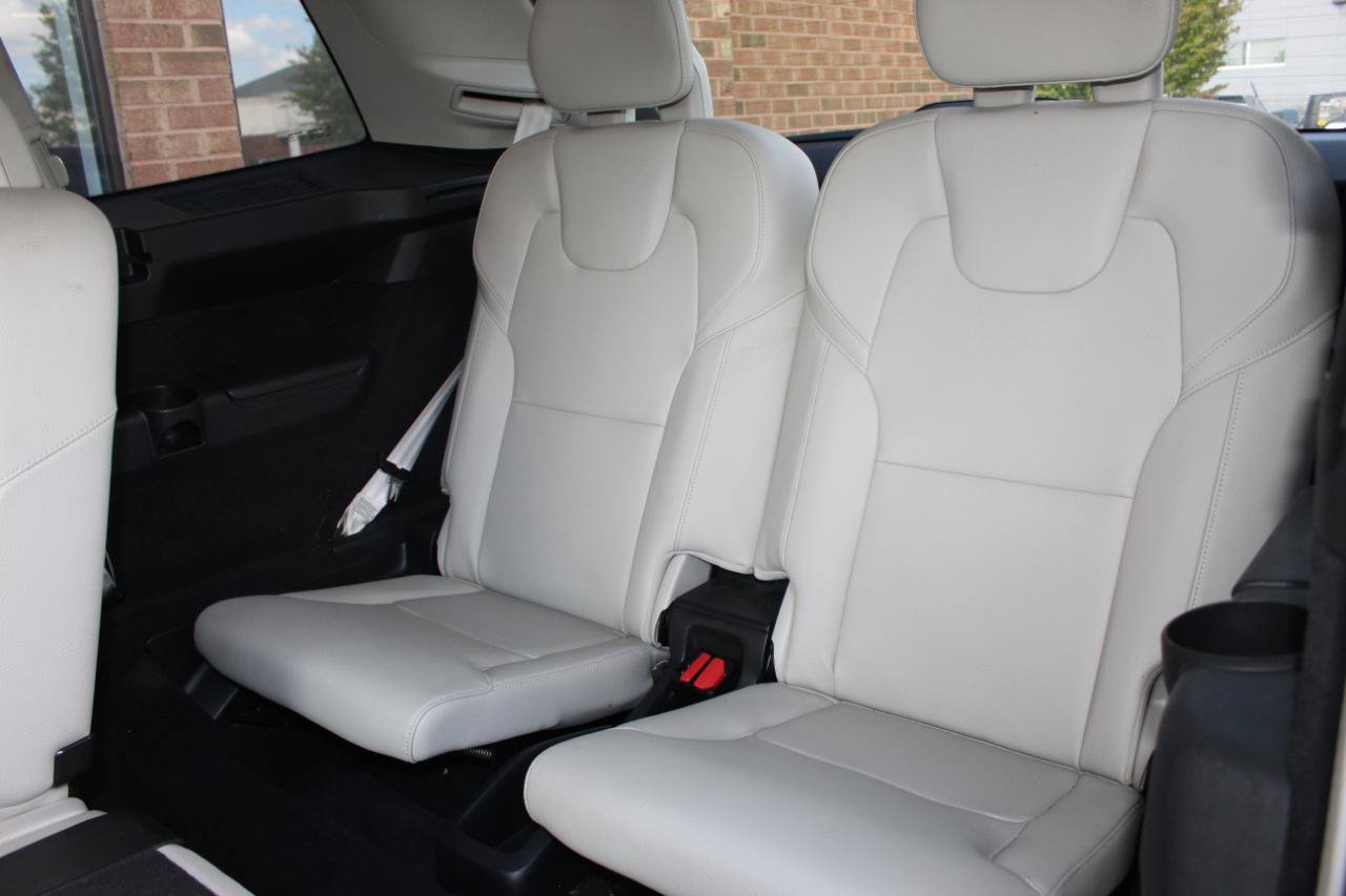 Used 2019 Volvo XC90 T5 Momentum w/ Protection Package AWD/4WD image 14