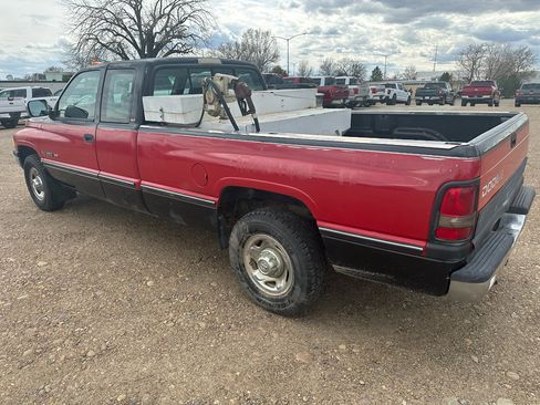 Used 1996 Dodge Ram 2500 Truck ST image 2