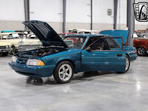 Used 1993 Ford Mustang LX image 16