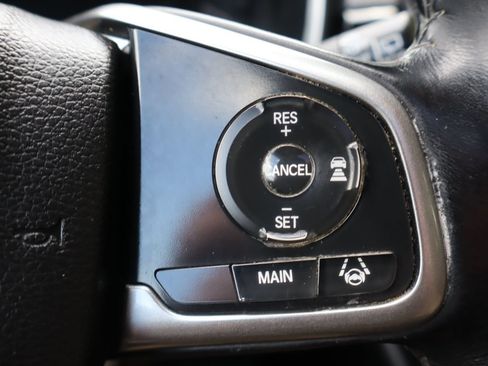 Used 2017 Honda CR-V Touring image 31