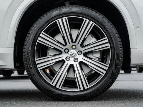 New 2025 Volvo XC90 T8 Ultra w/ Protection Package Premier image 15