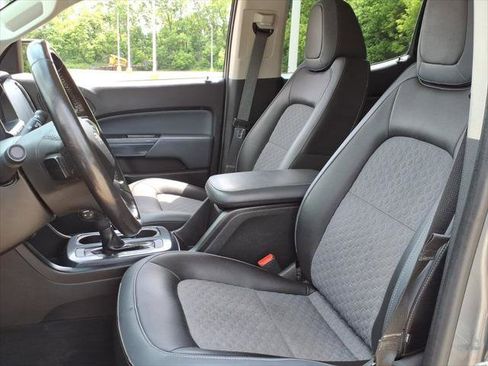 Used 2018 Chevrolet Colorado Z71 AWD/4WD image 10