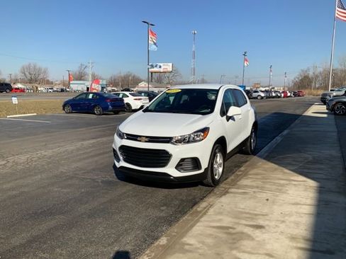 Used 2022 Chevrolet Trax LS w/ Tint and Cruise Package image 2