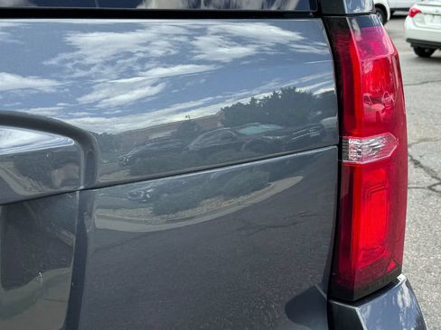 Used 2019 Chevrolet Suburban LT AWD/4WD image 11