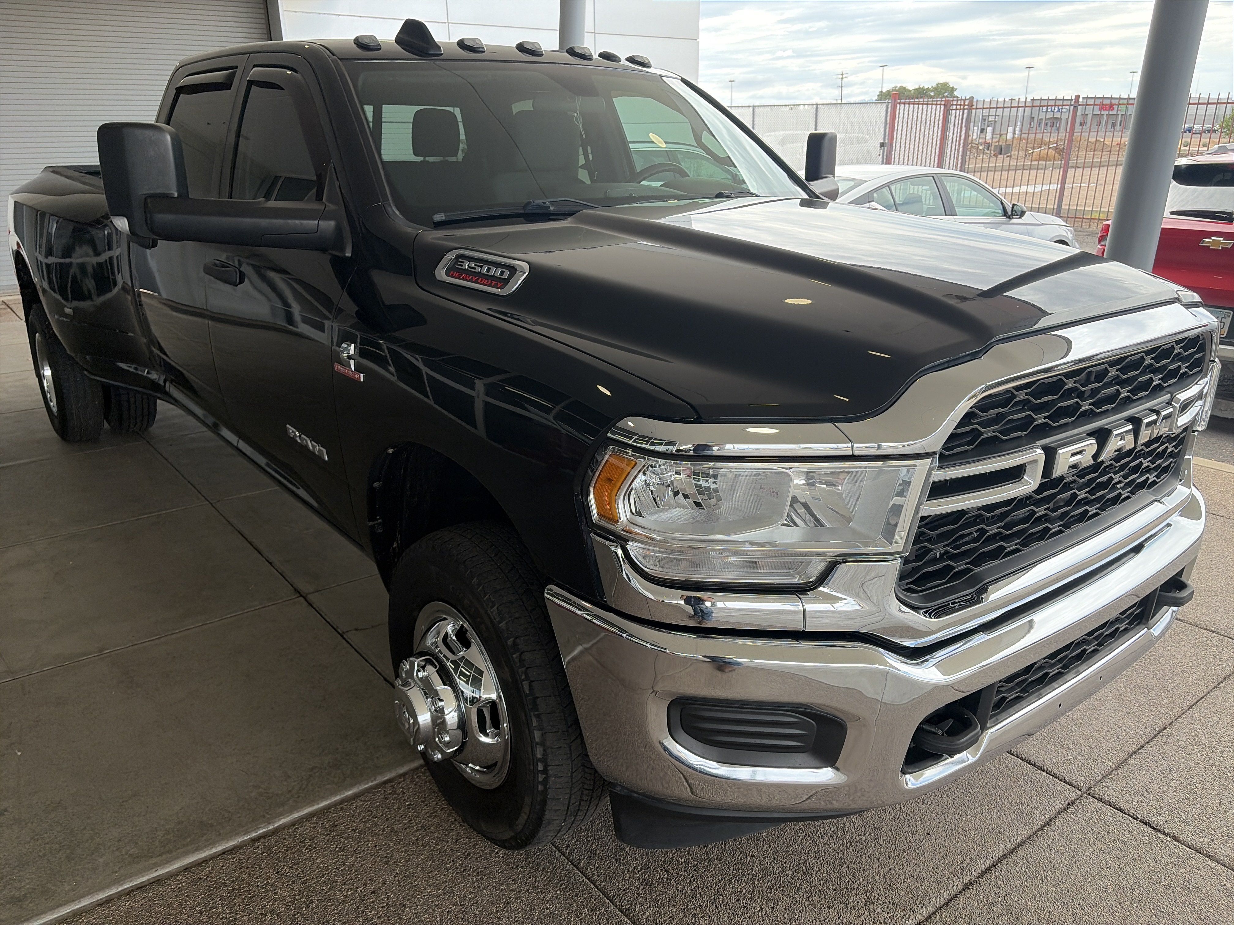 Used 2022 RAM 3500 Tradesman AWD/4WD image 3