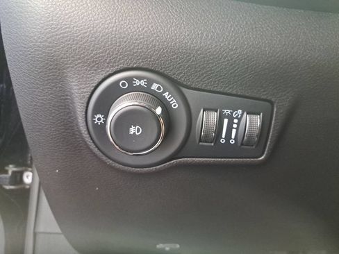 Certified 2023 Jeep Compass Limited AWD/4WD image 24