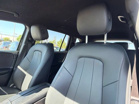 Used 2024 Mercedes-Benz GLB 250 image 23