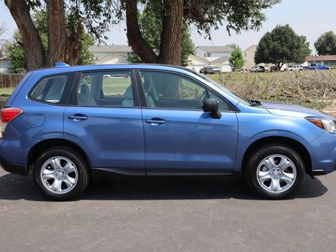 Used 2018 Subaru Forester 2.5i AWD/4WD image 3
