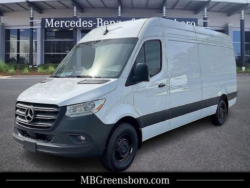 New 2025 Mercedes-Benz Sprinter 2500 image 1