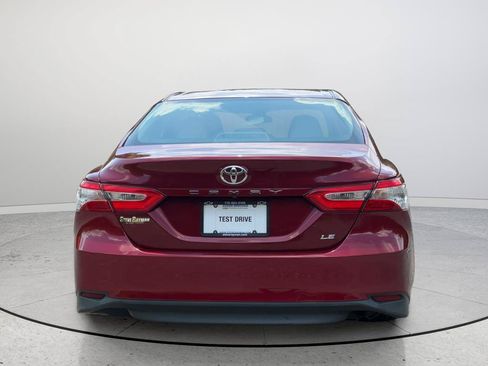 Used 2018 Toyota Camry LE FWD image 8