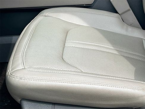 Used 2021 Ford Expedition Limited image 20