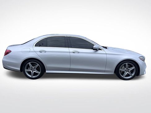 Used 2019 Mercedes-Benz E 300 image 11