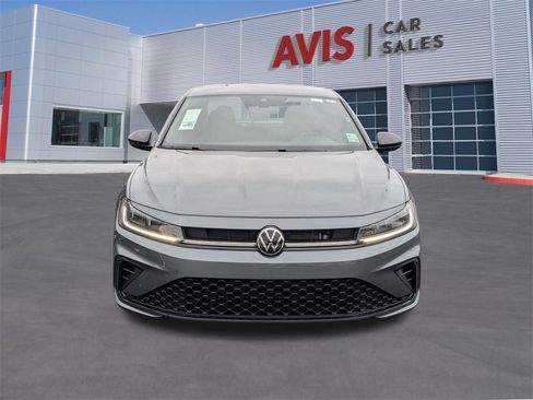 Used 2025 Volkswagen Jetta Sport image 10