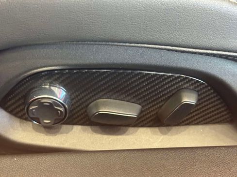 Used 2023 Chevrolet Corvette Z06 RWD image 17