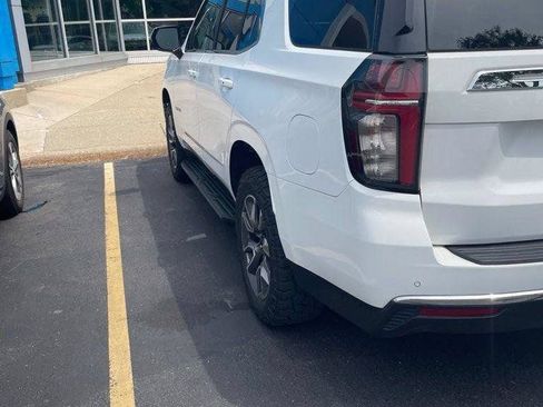 Used 2022 Chevrolet Tahoe LT w/ Luxury Package AWD/4WD image 2