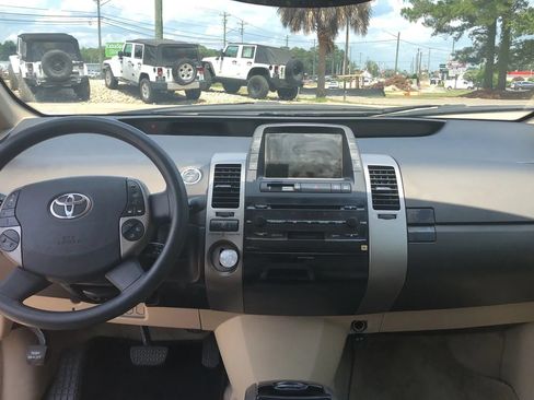 Used 2005 Toyota Prius FWD image 12