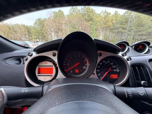 Used 2010 Nissan 370Z Touring RWD image 13