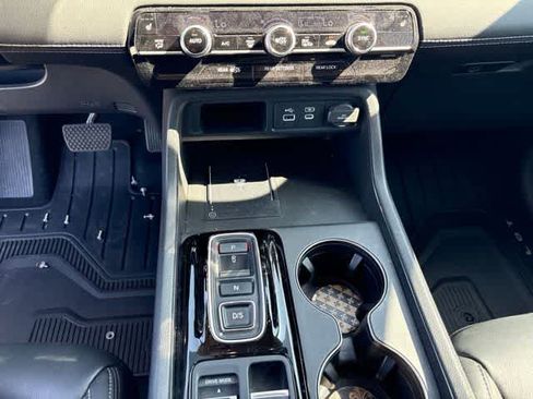 Used 2025 Honda Pilot EX-L image 19