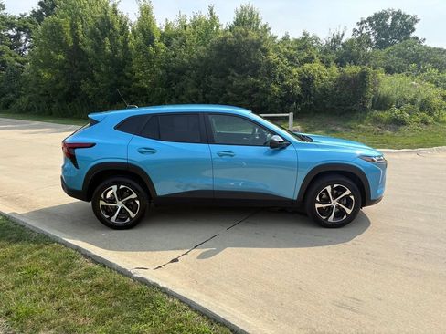 Used 2025 Chevrolet Trax RS w/ Driver Confidence Package FWD image 10