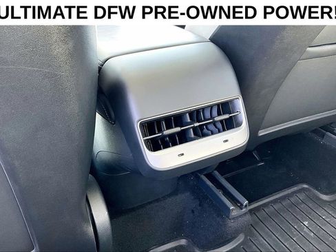 Used 2021 Tesla Model Y Long Range AWD/4WD image 29