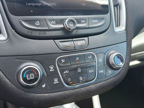 Used 2022 Chevrolet Malibu LT FWD image 25