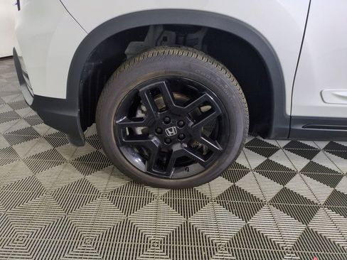 Certified 2024 Honda Passport Black Edition image 30