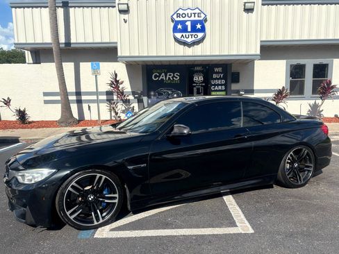 Used 2015 BMW M4 Convertible image 2
