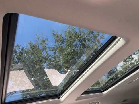 Used 2012 Mercedes-Benz GLK 350 2WD image 14