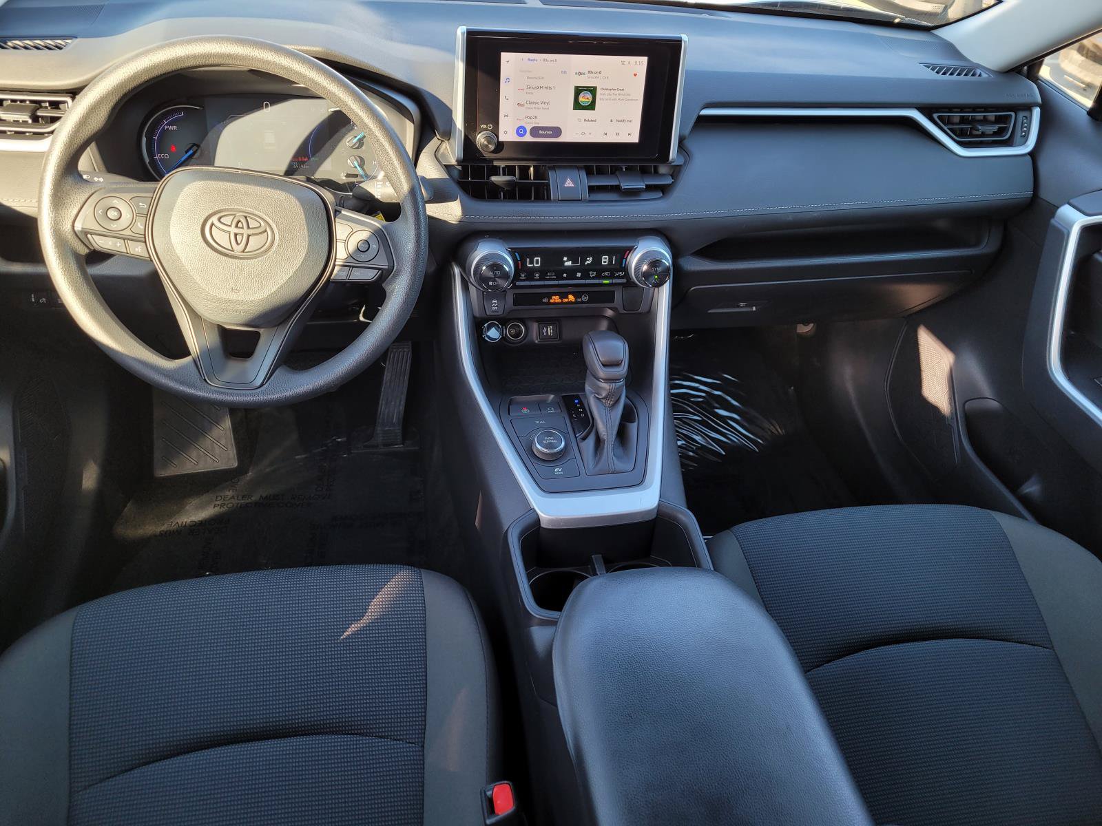 Used 2023 Toyota RAV4 LE AWD/4WD image 5