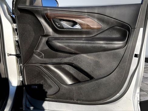 Used 2018 GMC Terrain Denali w/ Advanced Safety Package image 24